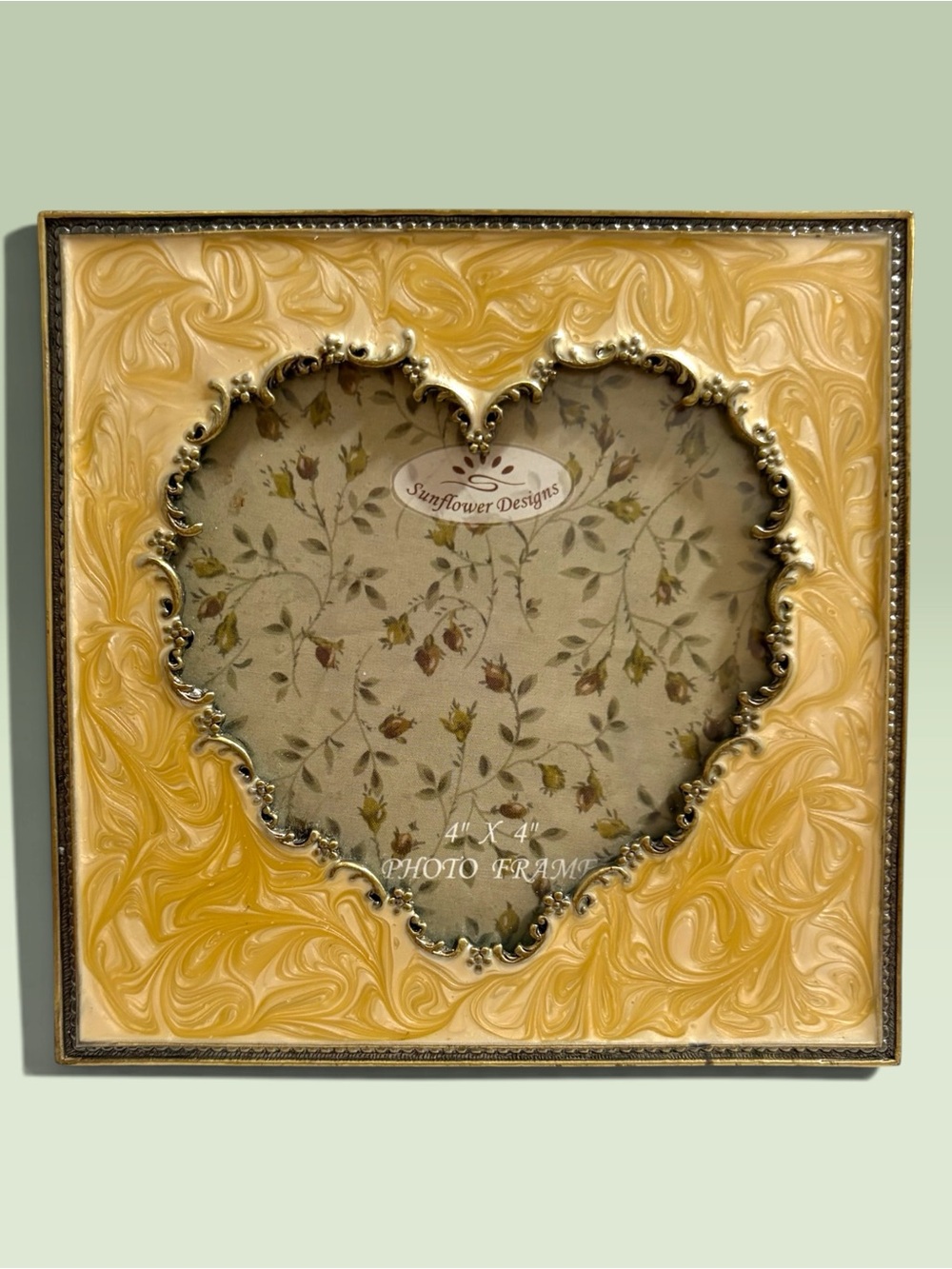 MCM Photos Picture Frame Heart Golden Yellow Enamel Gold-Tone Floral Ornate 5"